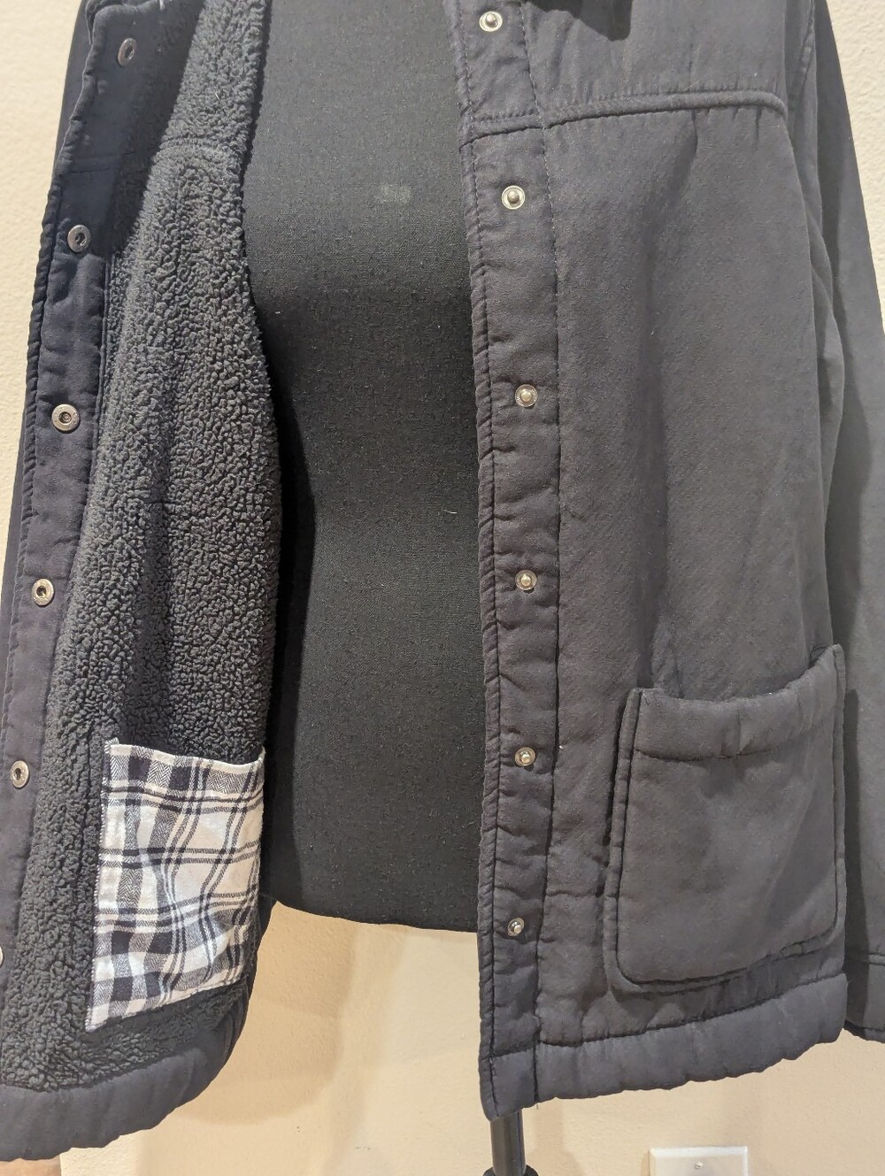 Boston Traders Men’s M Black Faux Shearling Sherpa Lined Jacket Plaid Snap Coat - Picture 7 of 9
